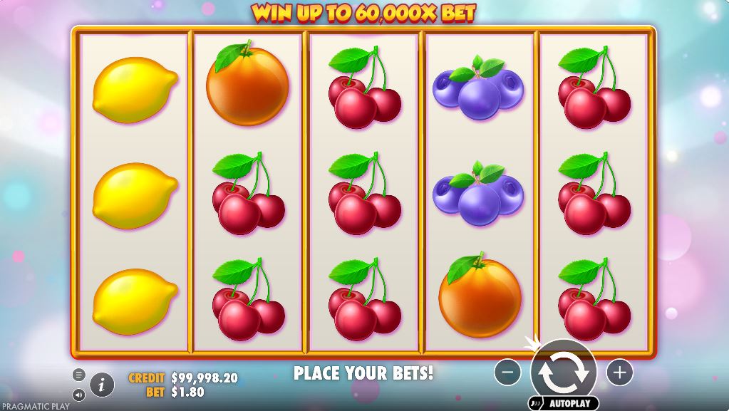 The 5x3 reel layout of the Extra Juicy slot showing various fruit symbols.