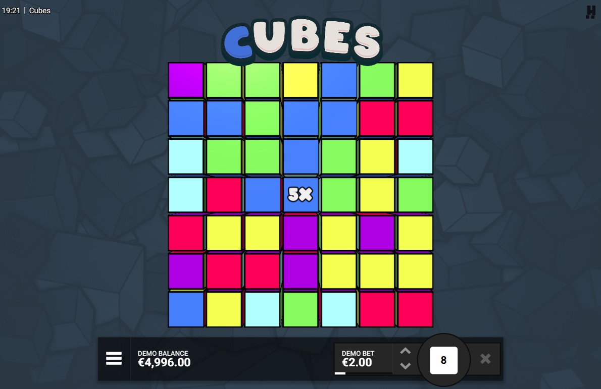 The Middle Multiplier in the Cubes slot showing a 5x value being applied to a blue cluster win.