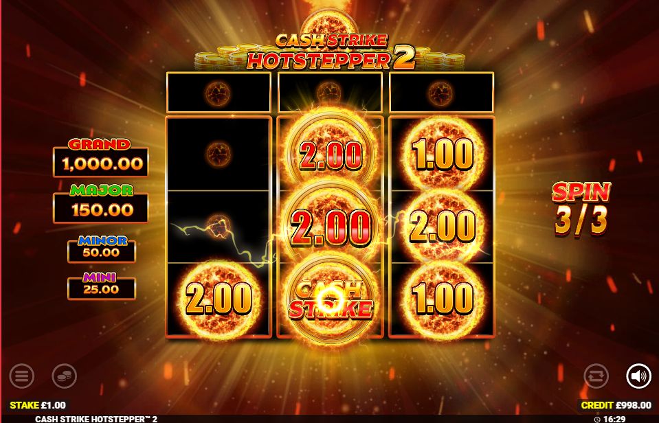 Massive x1000+ win from accumulated cash prizes Power Play mode activation screen in Cash Strike Hotstepper 2