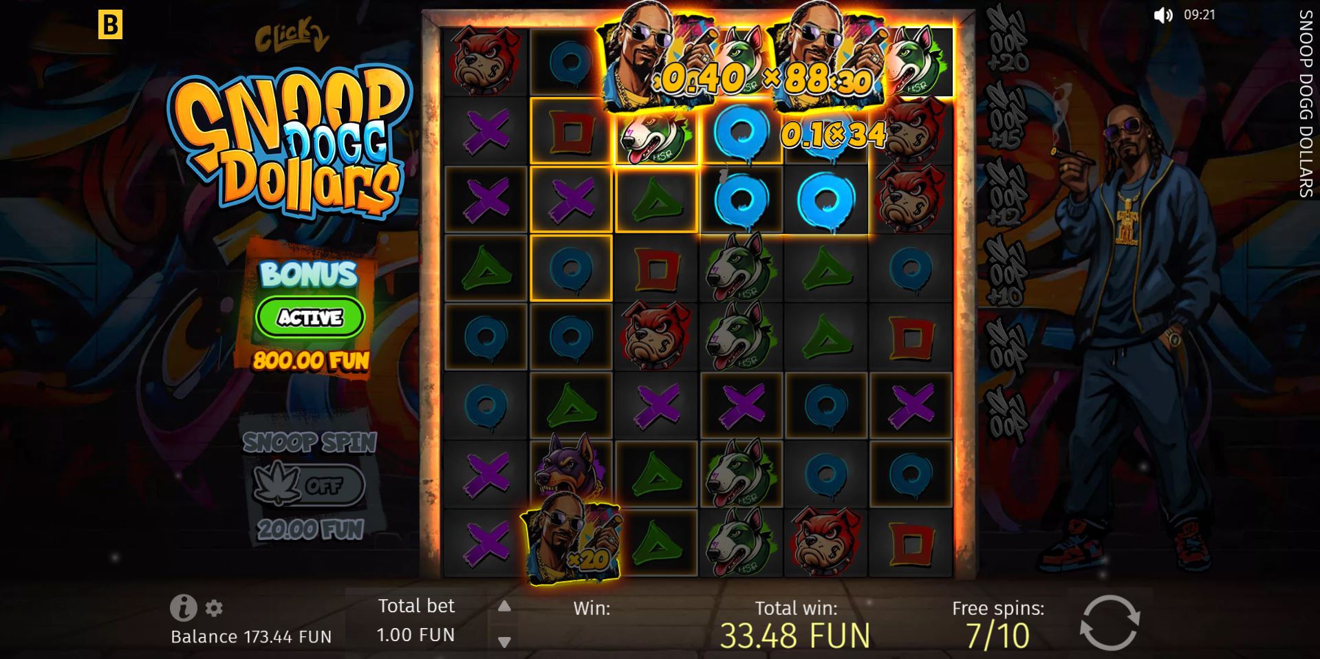 The free spins bonus round in Snoop Dogg Dollars with multiple persistent cell multipliers active and a sticky wild with its own x20 multiplier.
