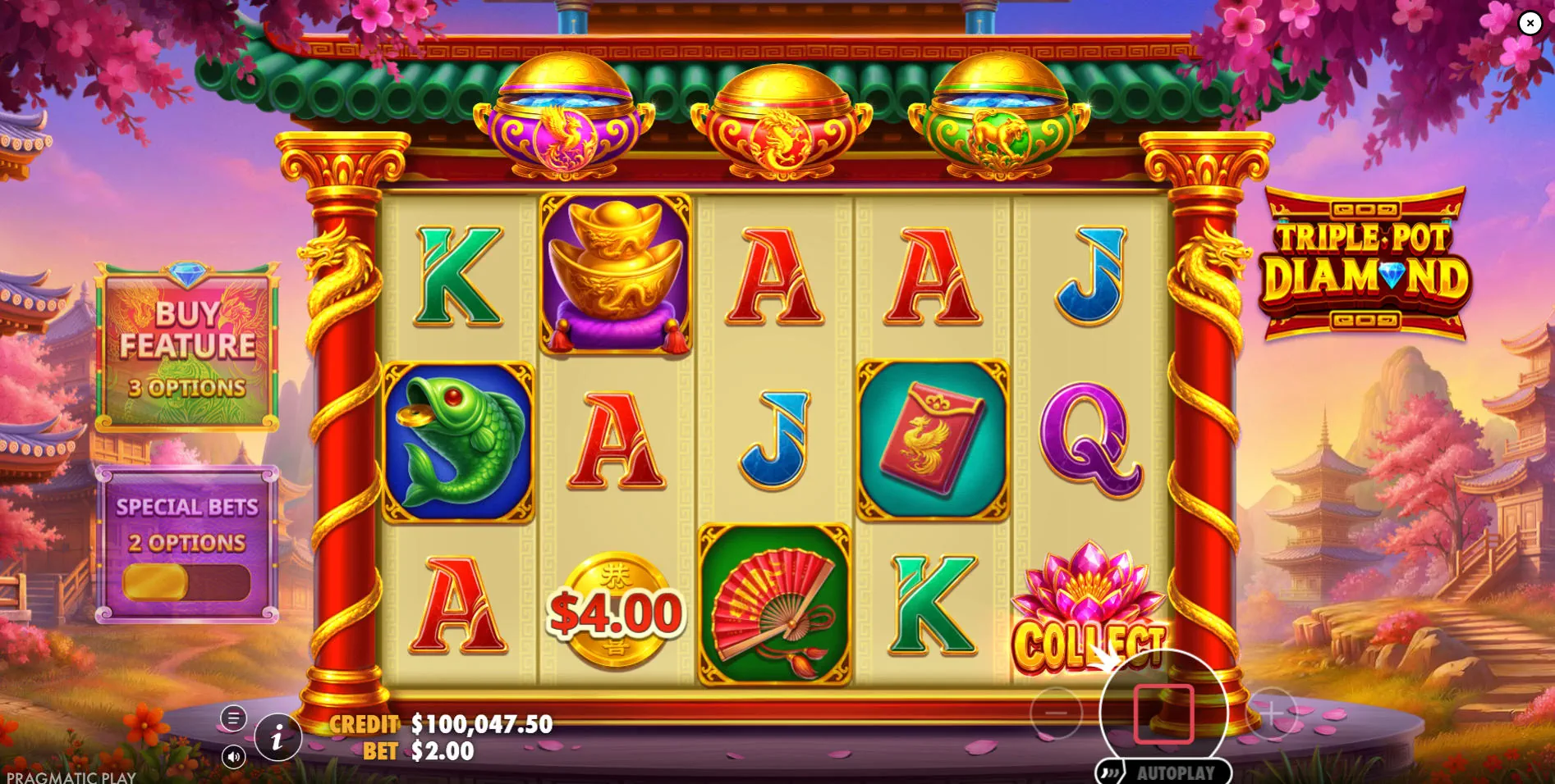 Base game grid of Triple Pot Diamond showing money symbols and the collect symbol on reel 5, demonstrating the primary payout mechanic