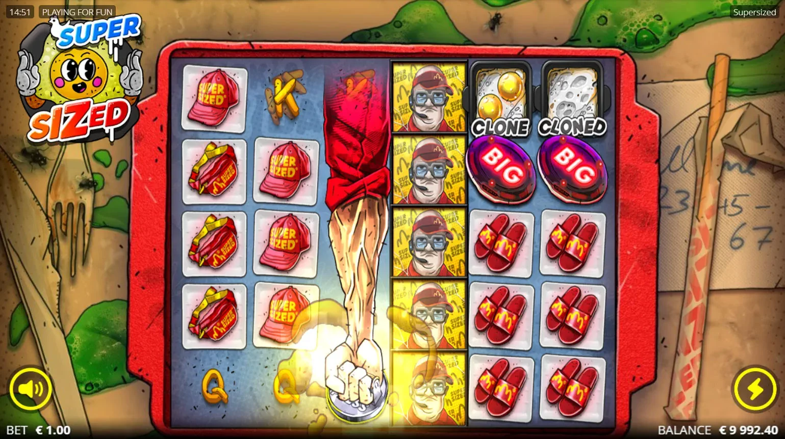 The Clone feature activating in the Supersized slot, duplicating a reel and expanding the grid to show the player how win ways can increase.